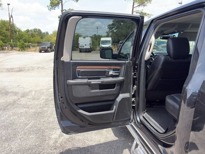 2018 RAM 1500 Laramie Crew Cab 4x4 5'7' Box