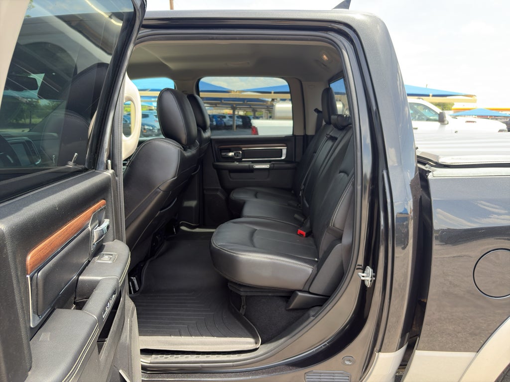 2018 RAM 1500 Laramie Crew Cab 4x4 5'7' Box