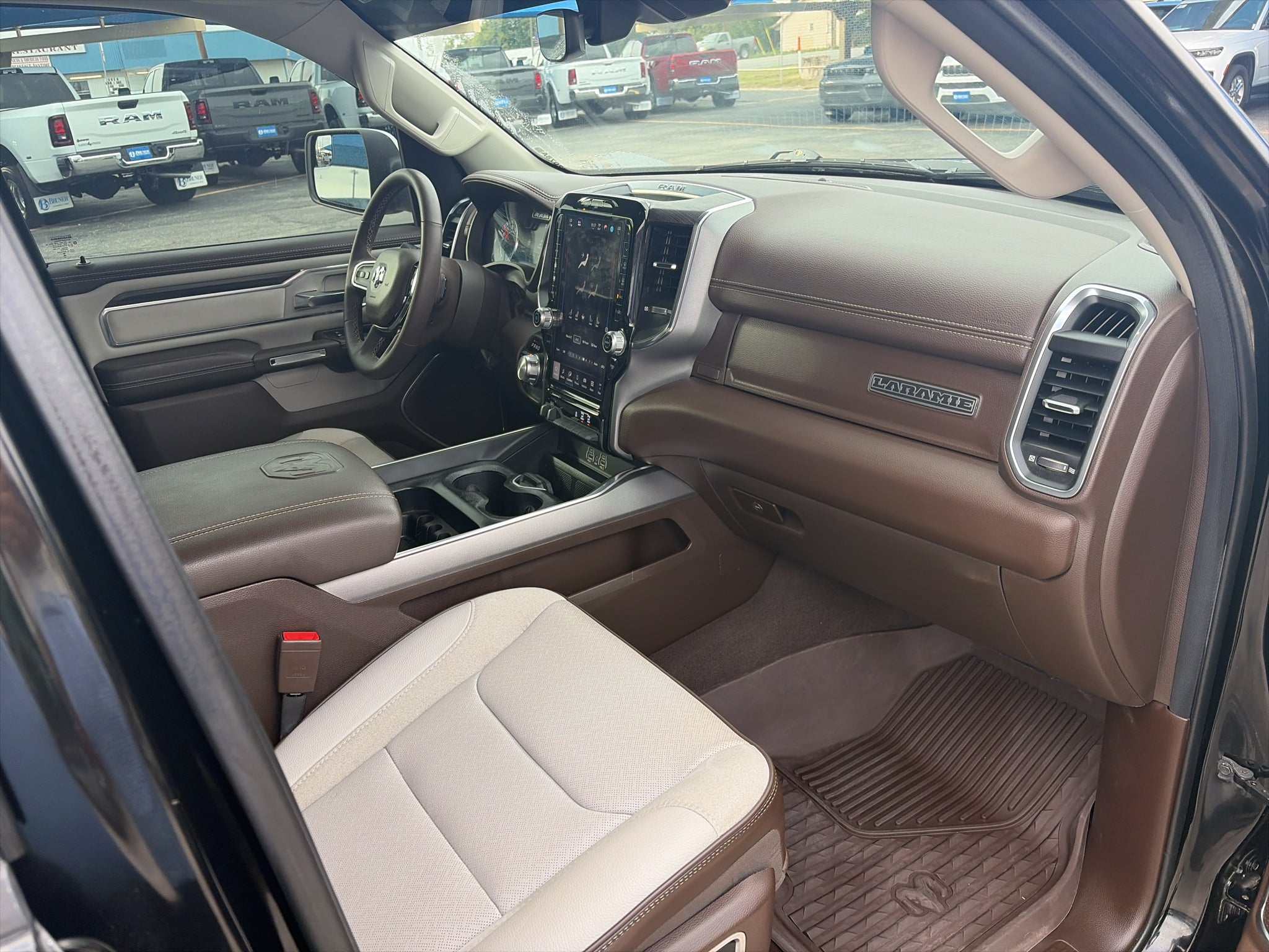 2025 RAM 1500 Laramie Crew Cab 4x4 5'7' Box