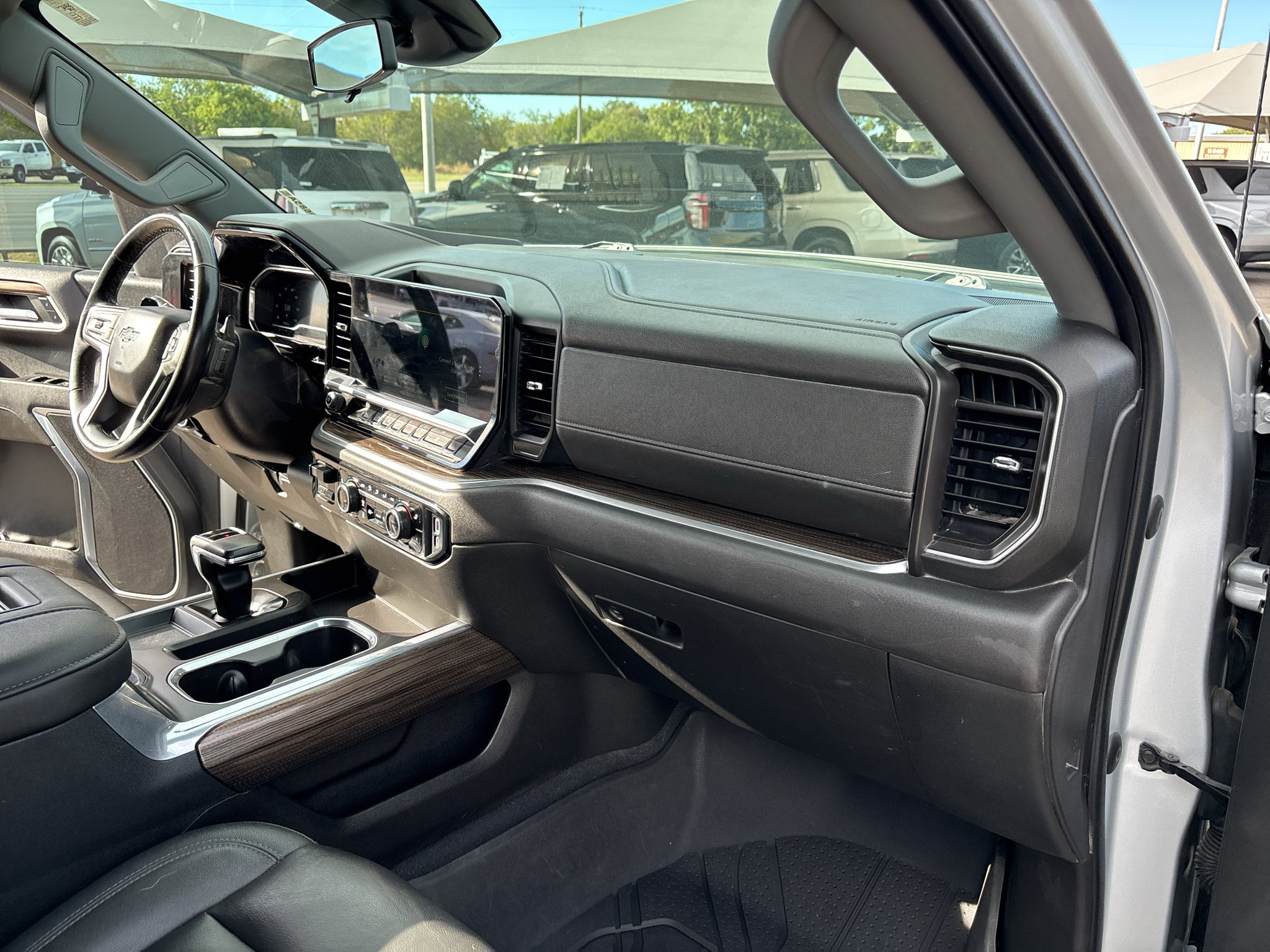 2022 Chevrolet Silverado 1500 4WD Crew Cab Short Bed RST