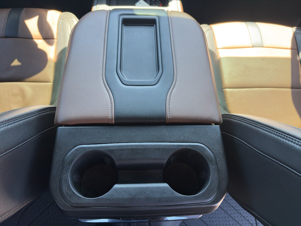 2021 Chevrolet Silverado 1500 4WD Crew Cab Short Bed High Country