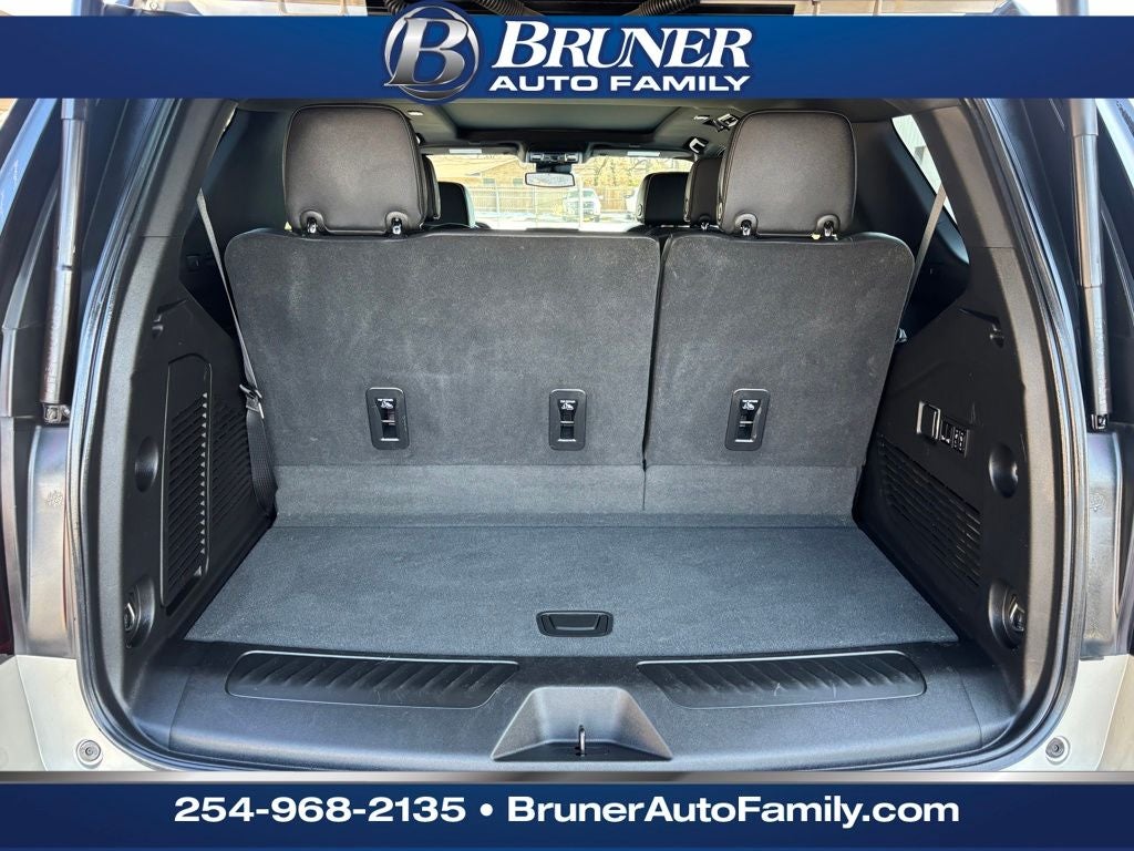 2023 GMC Yukon 4WD SLT