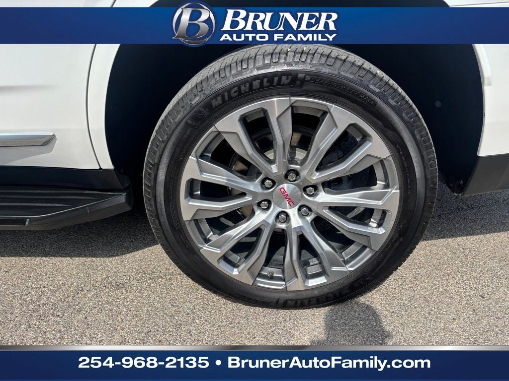 2022 GMC Yukon 4WD Denali