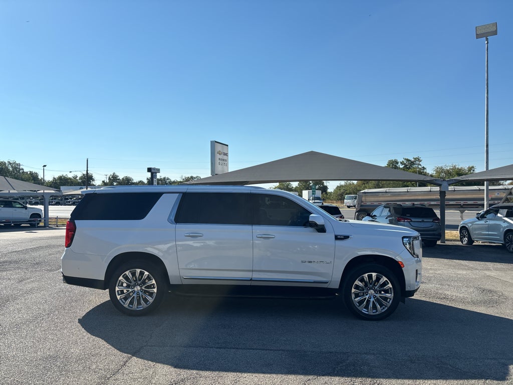 2024 GMC Yukon XL 4WD Denali