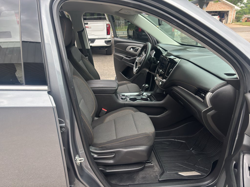 2020 Chevrolet Traverse FWD LS