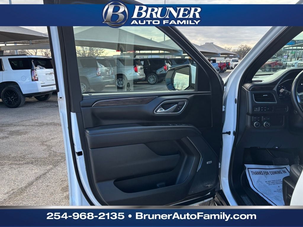 2023 Chevrolet Suburban 4WD LT