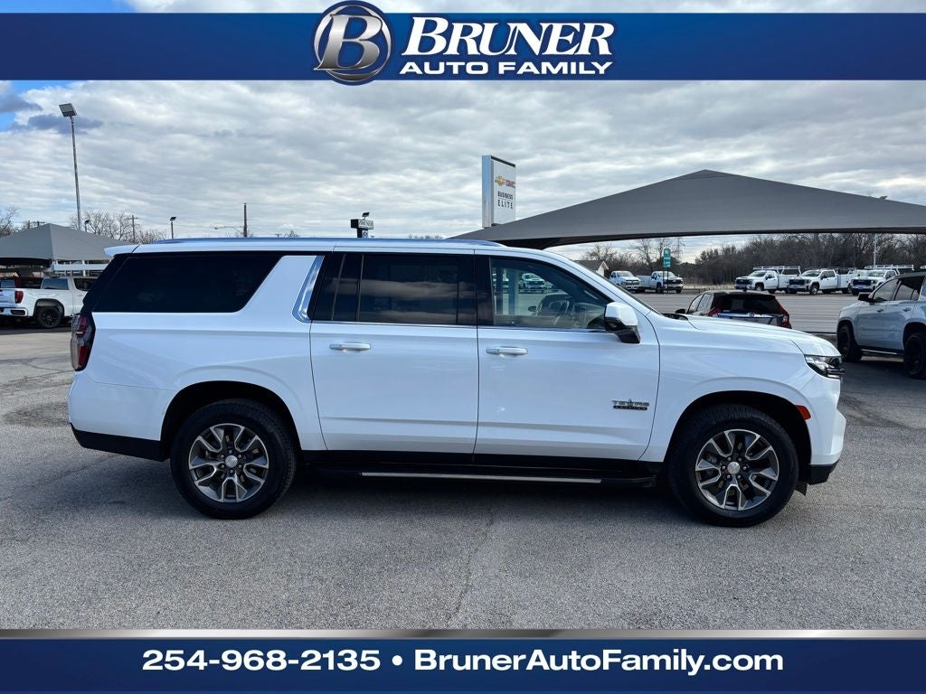 2023 Chevrolet Suburban 4WD LT