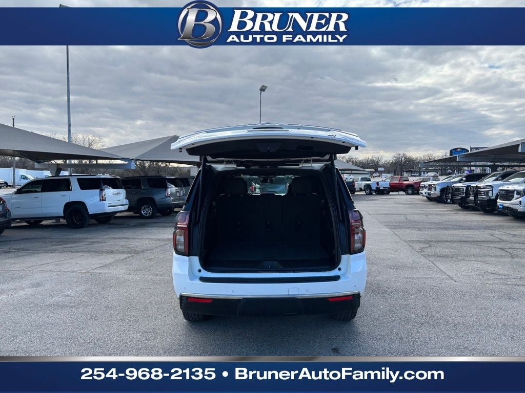 2023 Chevrolet Suburban 4WD LT