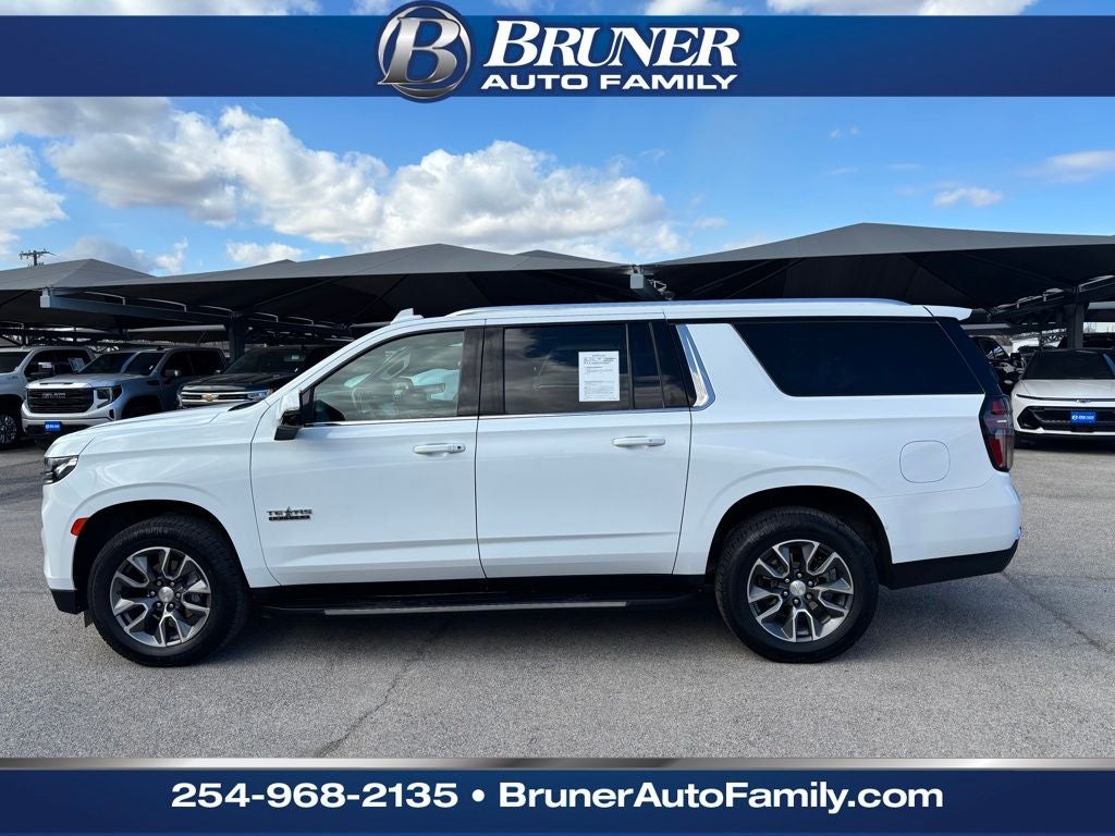 2023 Chevrolet Suburban 4WD LT