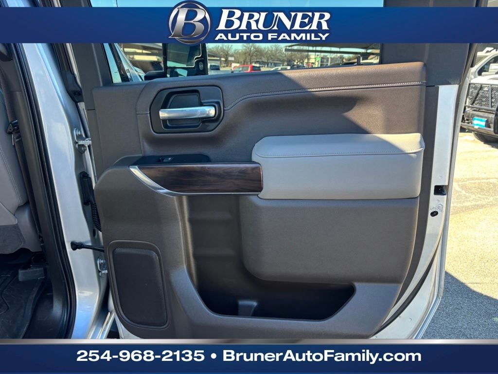 2023 GMC Sierra 2500HD 4WD Crew Cab Standard Bed SLT