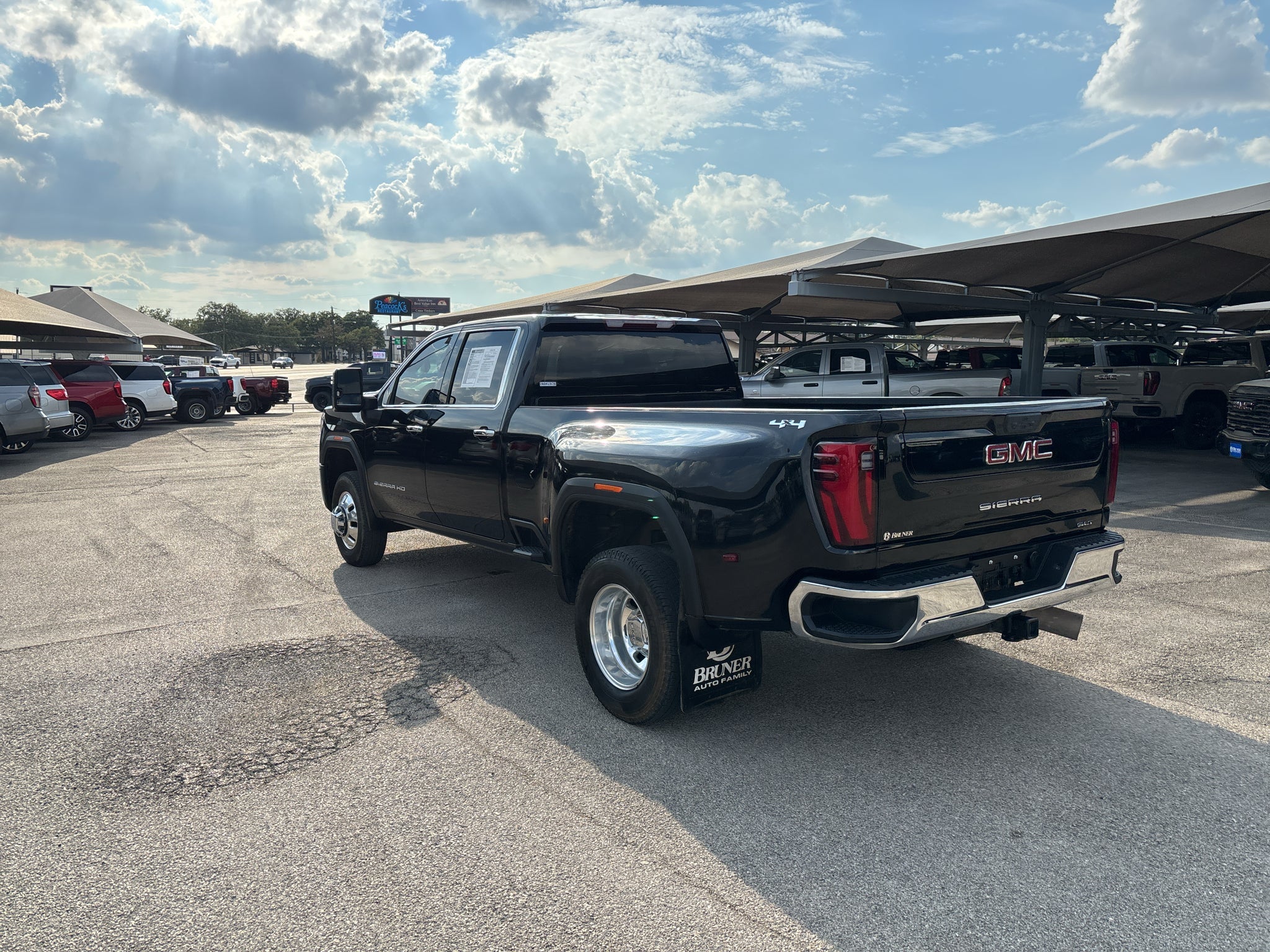 2024 GMC Sierra 3500HD 4WD Crew Cab Long Bed SLT