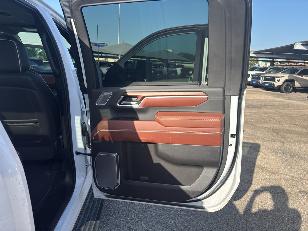 2025 GMC Sierra 3500HD 4WD Crew Cab Long Bed Denali Ultimate