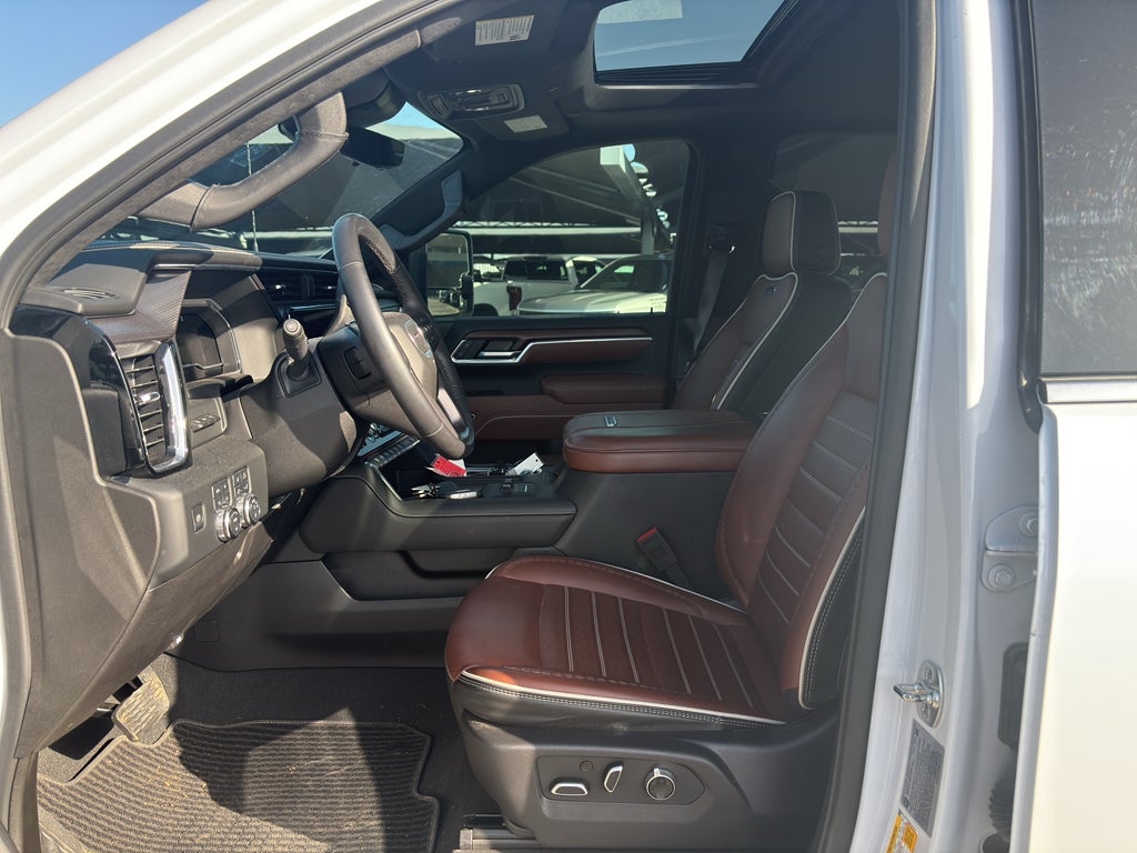 2025 GMC Sierra 3500HD 4WD Crew Cab Long Bed Denali Ultimate