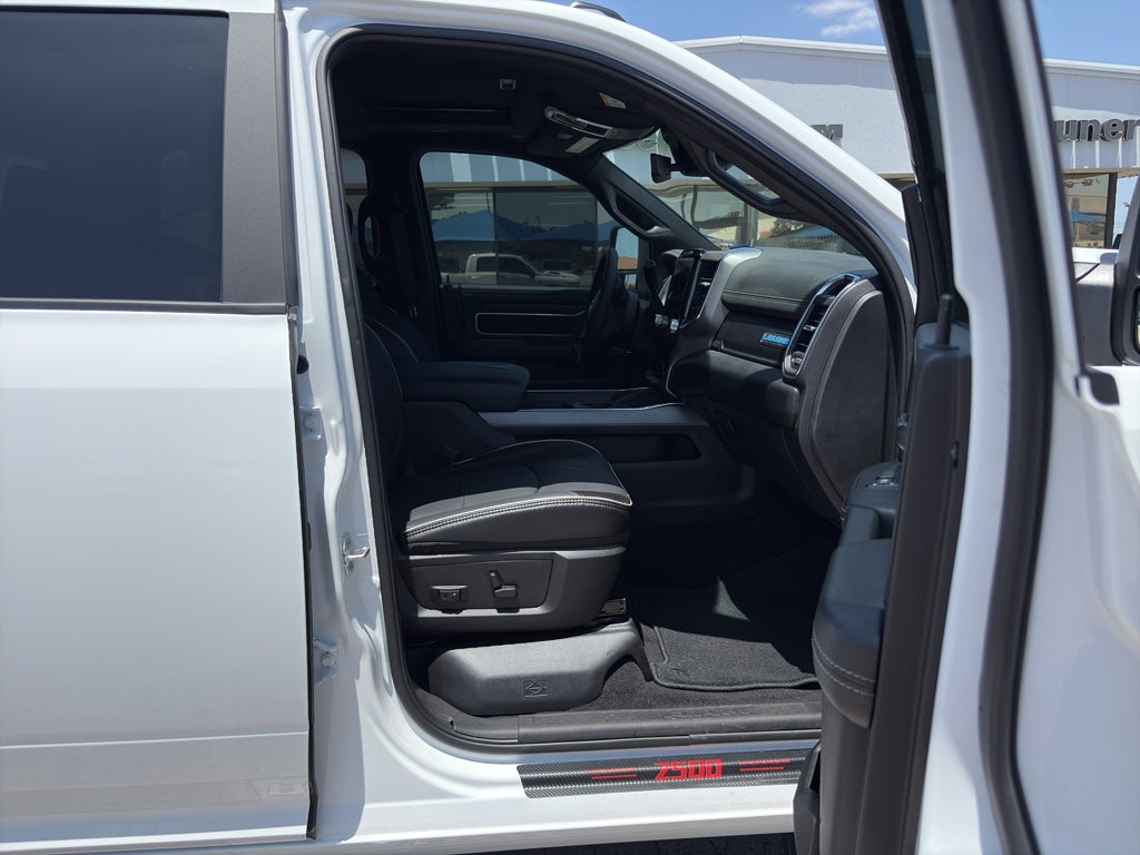 2025 RAM 2500 Laramie Crew Cab 4x4 6'4' Box