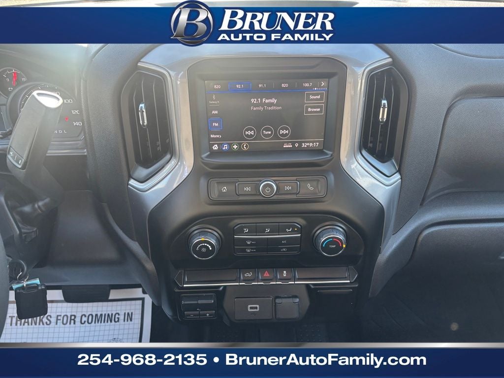 2020 Chevrolet Silverado 1500 4WD Crew Cab Short Bed Custom