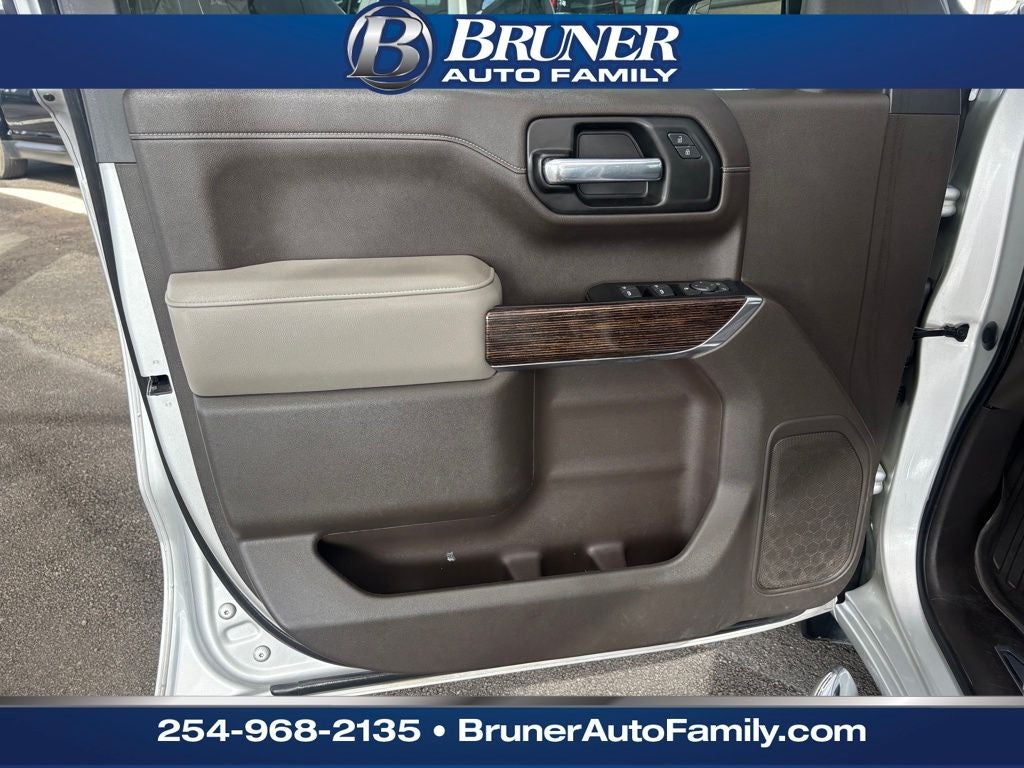 2021 GMC Sierra 1500 4WD Crew Cab Short Box SLE