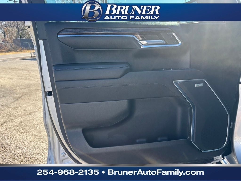 2022 GMC Sierra 1500 4WD Crew Cab Short Box Elevation