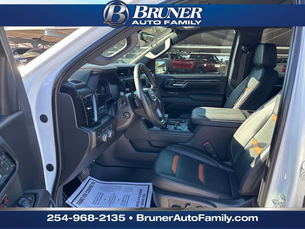 2025 GMC Sierra 1500 4WD Crew Cab Short Box AT4