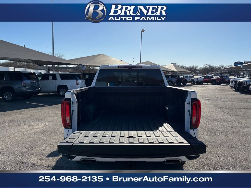 2025 GMC Sierra 1500 4WD Crew Cab Short Box AT4