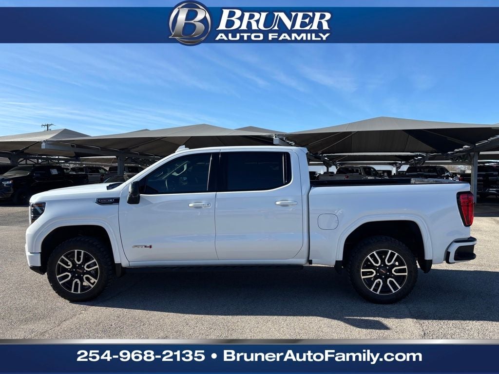 2025 GMC Sierra 1500 4WD Crew Cab Short Box AT4