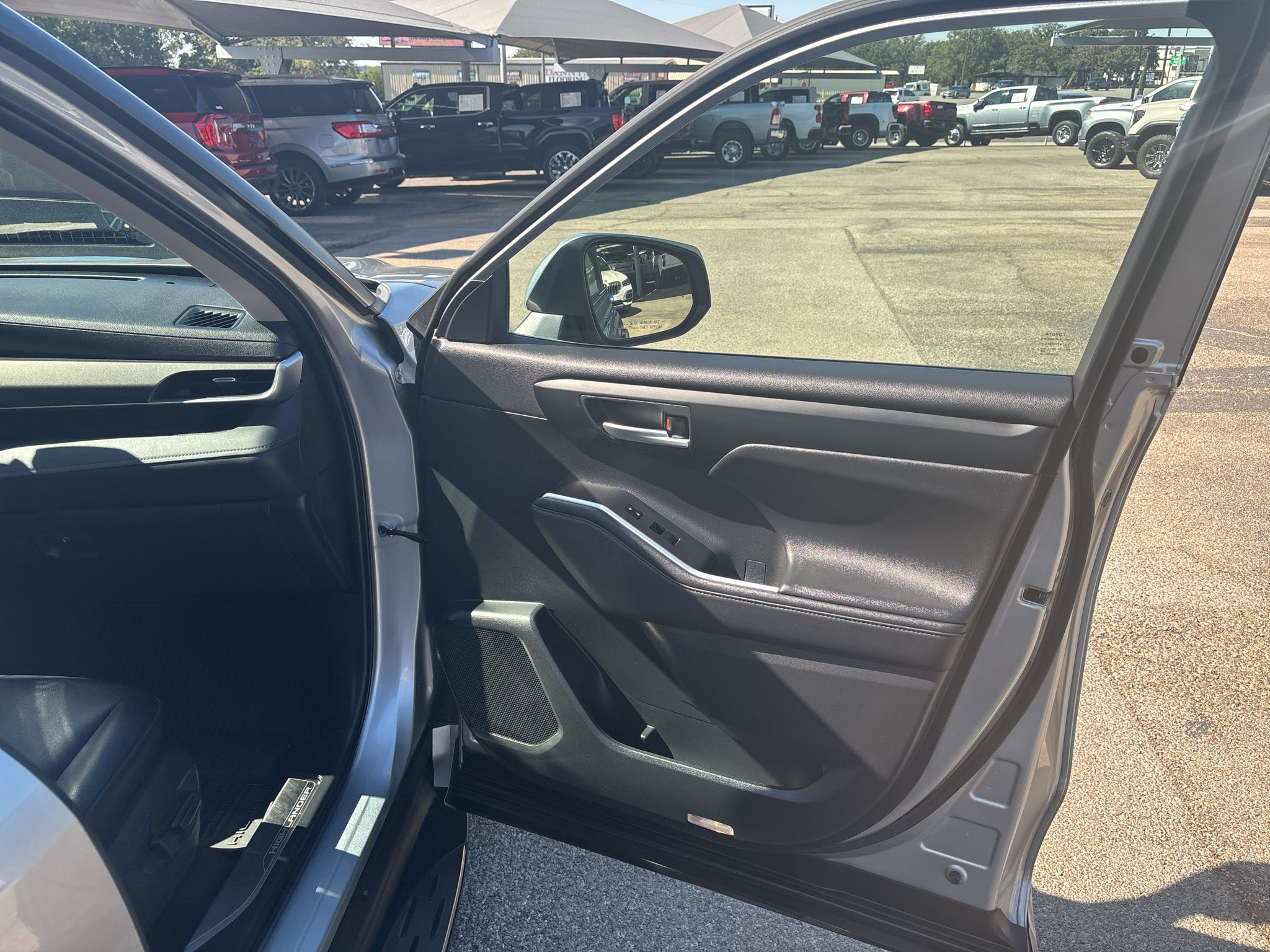 2024 Toyota Highlander Hybrid XLE