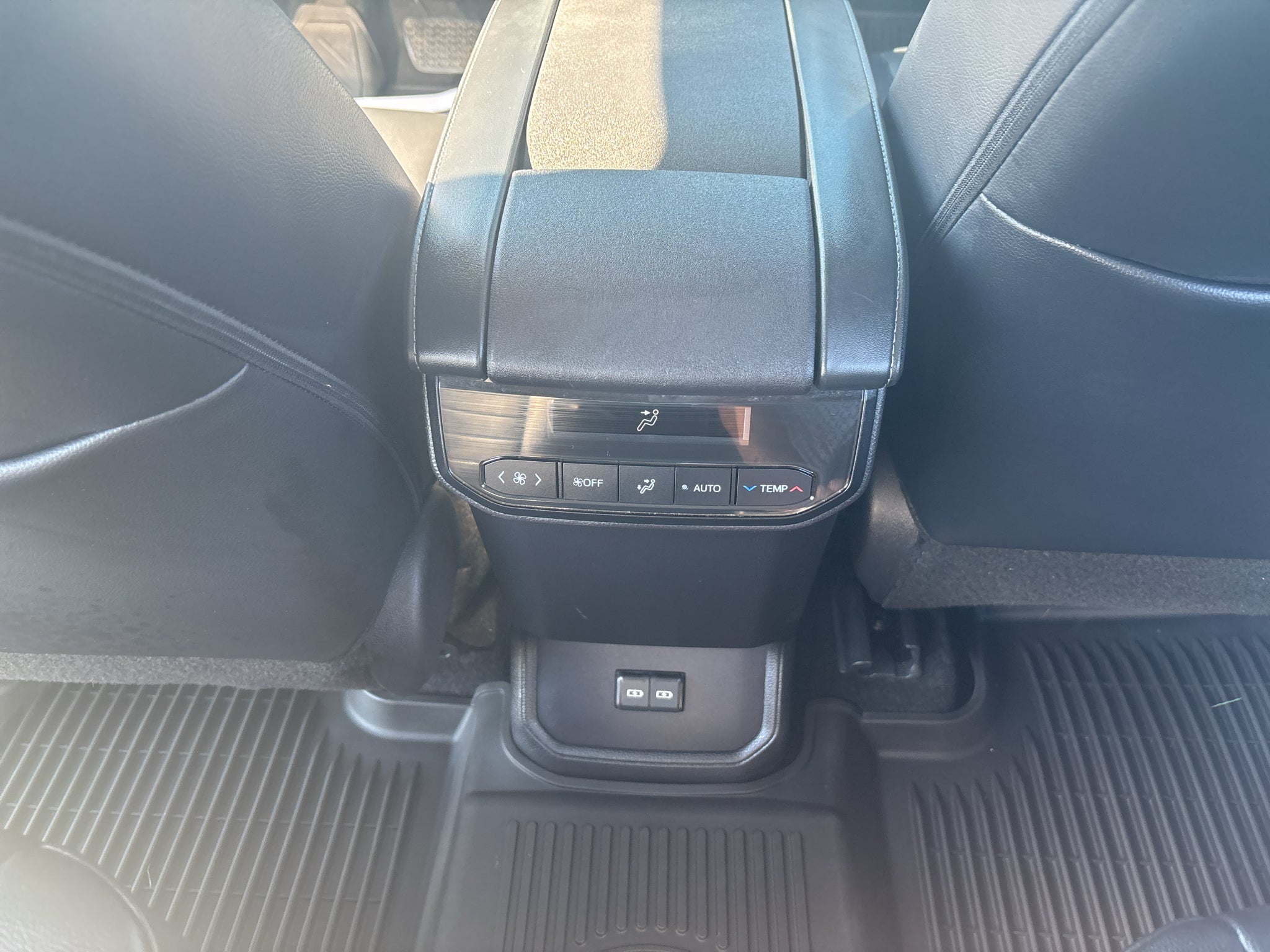 2024 Toyota Highlander Hybrid XLE