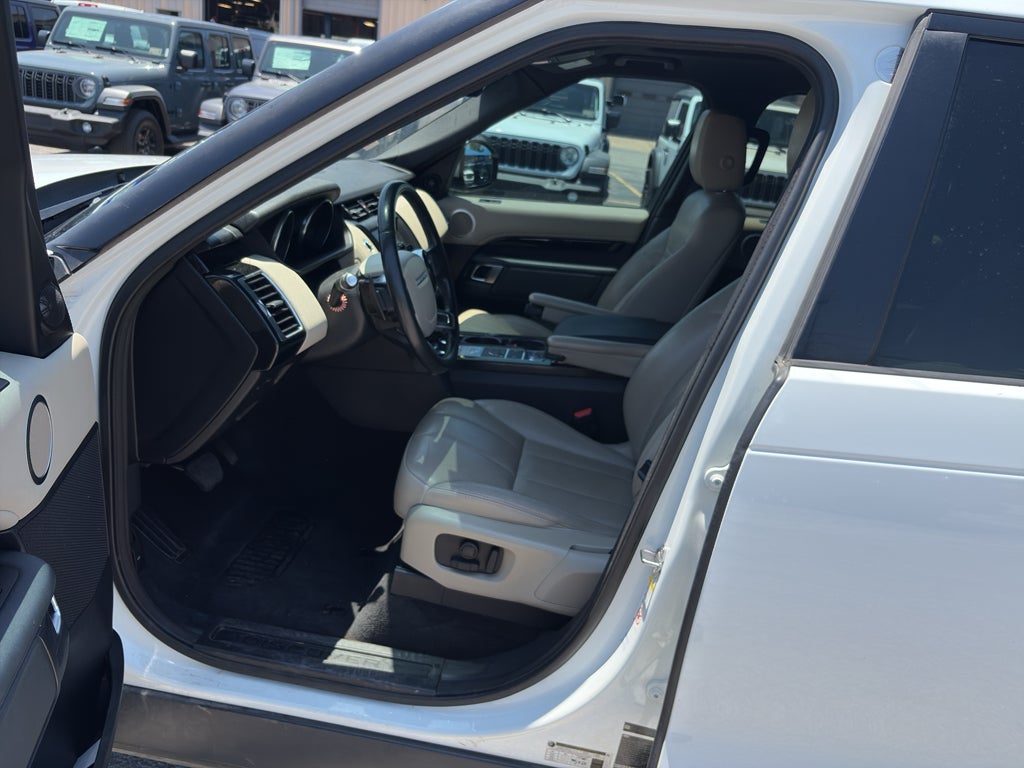 2020 Land Rover Discovery SE
