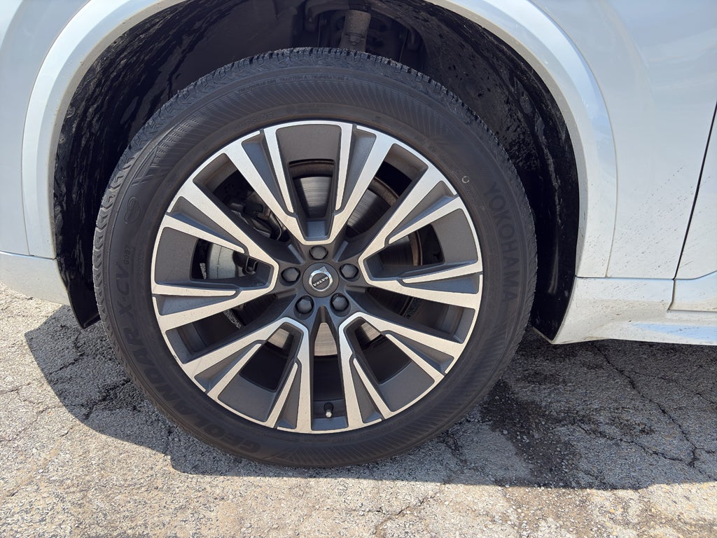 2021 Volvo XC90 Momentum